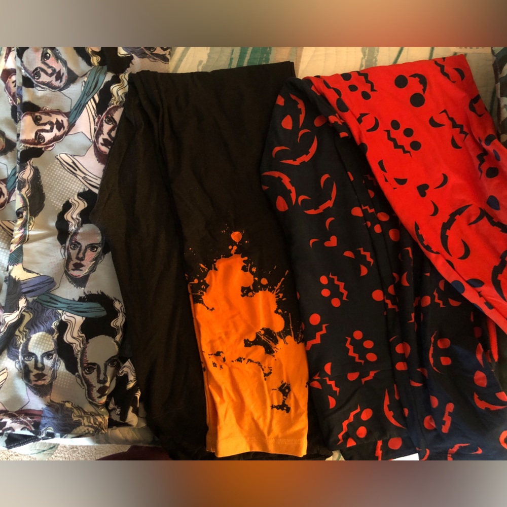 Lularoe TC tall and curvy Halloween leggings
